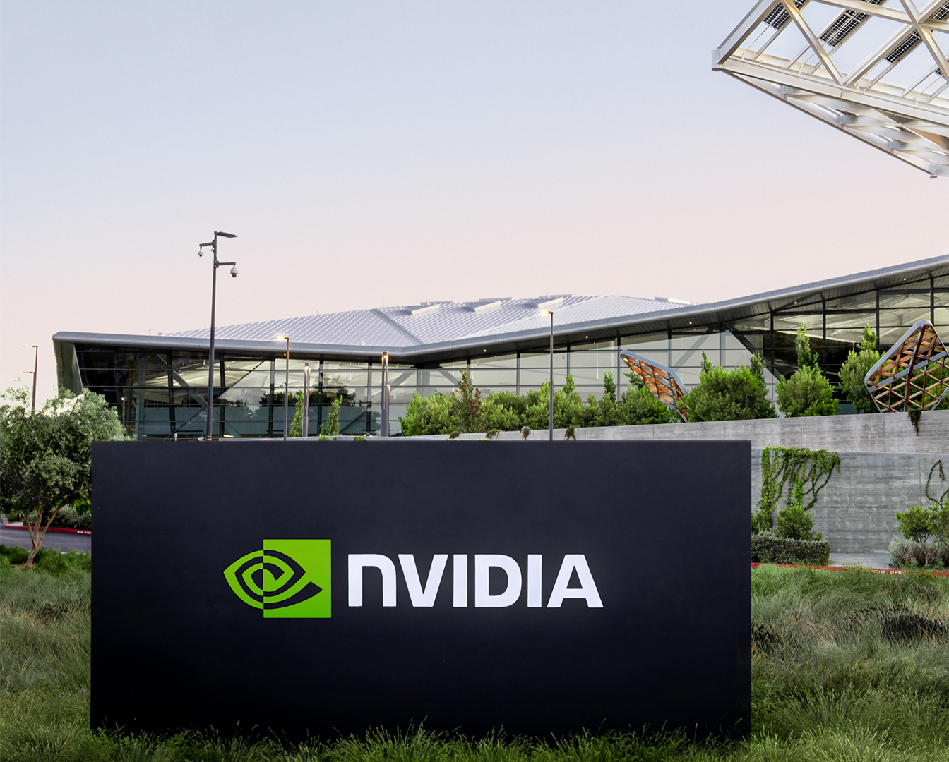 NVIDIA EXPLORES SEMICONDUCTOR OPPORTUNITIES IN VIETNAM AMID SUPPLY CHAIN DIVERSIFICATION